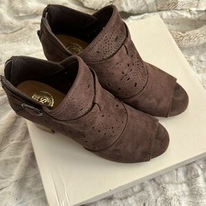 Authentic American Heritage shoes